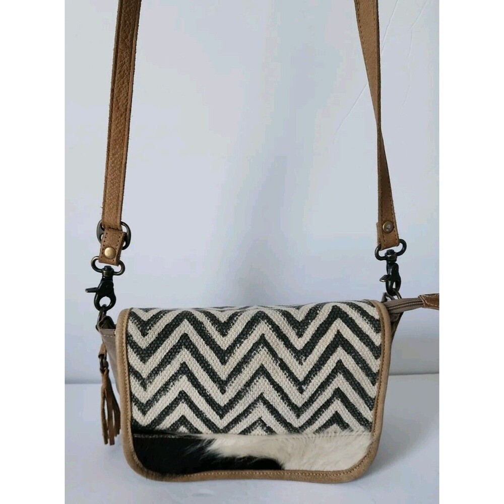 Myra Bag Artistic Chevron Cowhide Shoulder Handbag Crossbody Western Bag Aztec